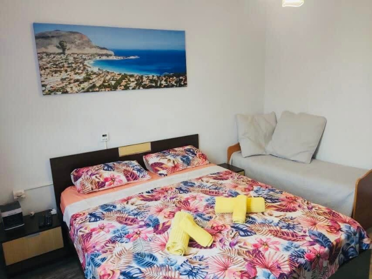 Scoutaround White Logo