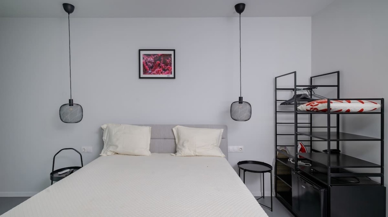 Scoutaround White Logo