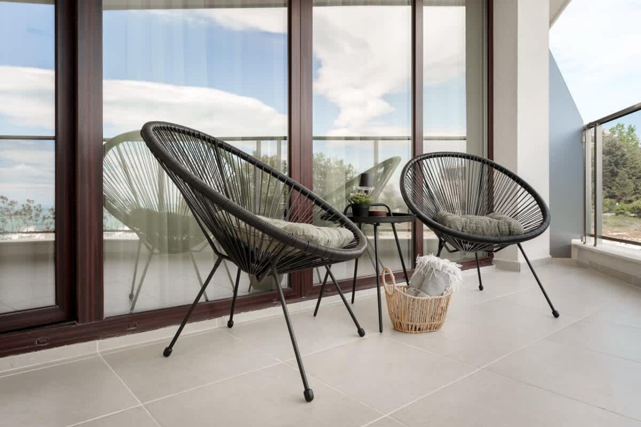 Scoutaround White Logo