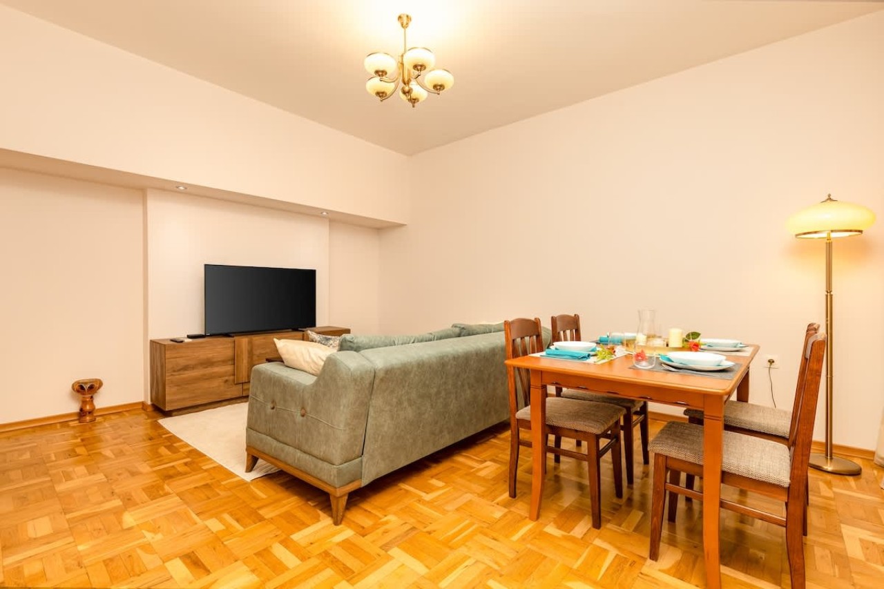 Scoutaround White Logo