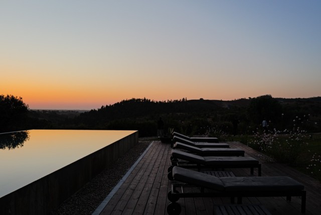 Casa da Volta — Contemporary Walled Villa with Courtyards & Exceptional Natural Light