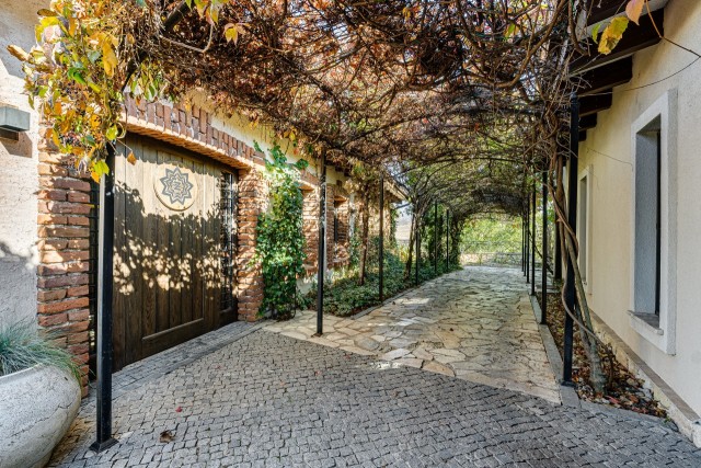 Zornitza Family Estate - Restaurant