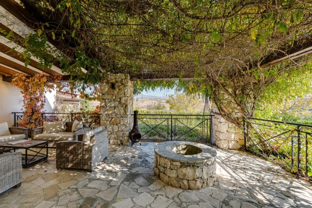 Zornitza Family Estate - Restaurant