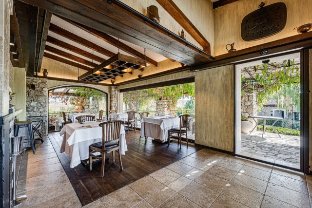 Zornitza Family Estate - Restaurant