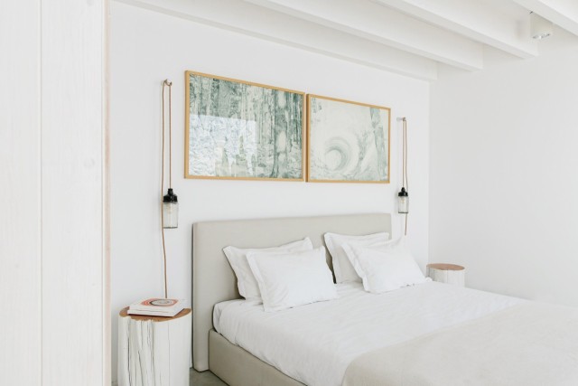 Casa da Volta — Contemporary Walled Villa with Courtyards & Exceptional Natural Light